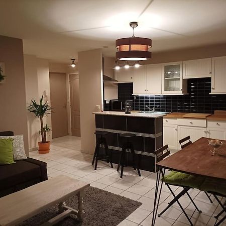 Ecully, Appartement Au Calme De 50M². Eksteriør billede